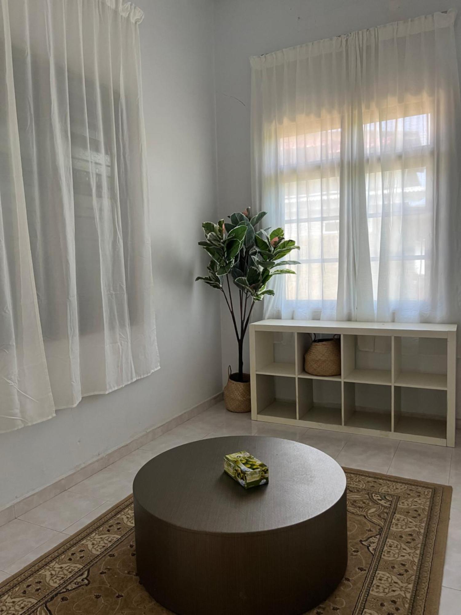 Home In Terengganu With Private Pool كُوالا تيرينغانو المظهر الخارجي الصورة
