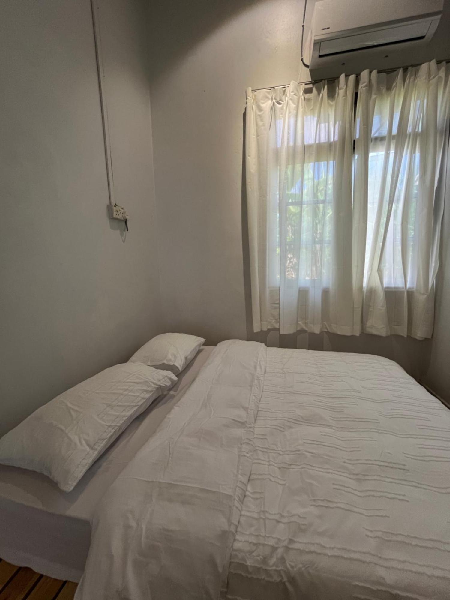 Home In Terengganu With Private Pool كُوالا تيرينغانو المظهر الخارجي الصورة
